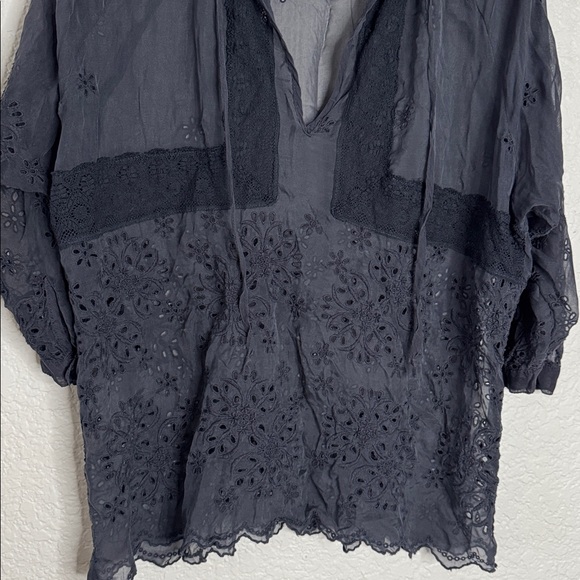 Johnny Was 4 Love & Liberty Sheer Silk Navy Lace Eyelet Top Size XS Boho Chic - Picture 3 of 7